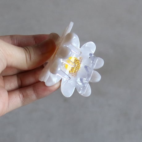 ククシュゼット 正規商品 ヘア アクセ クリップ 花 Coucou Suzette デイジー ヘア クロー ホワイト  (daisyclaw)