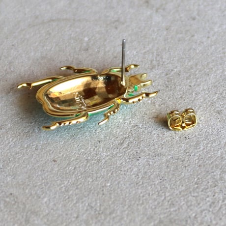 ククシュゼット 正規商品 ピアス 両耳 レディース 虫 個性的 かわいい ギフト カブトムシ ピアス グリーン ( beetleear)