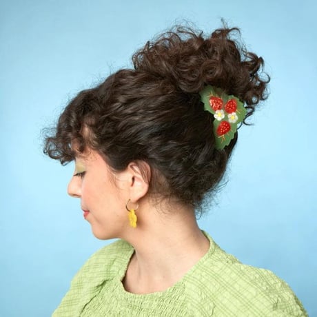 Coucou Suzette / Strawberry Plant Hair Claw / berryplantclaw