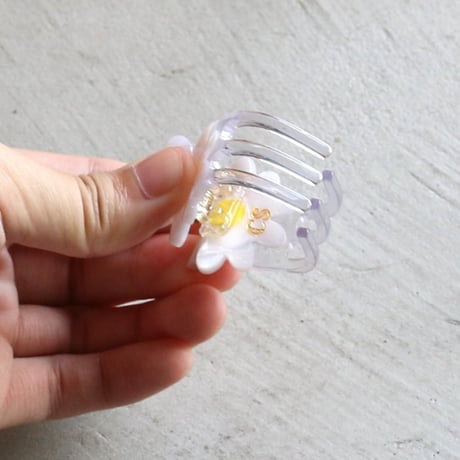 ククシュゼット 正規商品 ヘア ミニ アクセ クリップ 花 Coucou Suzette  デイジー ミニ ヘアクロー  ホワイト  (daisyminiclaw)