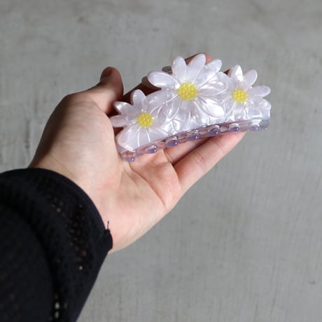 ククシュゼット 正規商品 ヘア アクセ クリップ Coucou Suzette ビッグ デイジー ヘア クロー ホワイト (bigdaisyclaw)