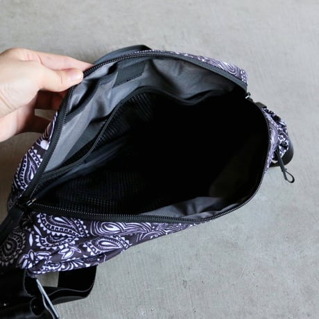 HIDE AND SEEK/SABIN 6L SLING/HIDE&SEEK edition/H30th-011025