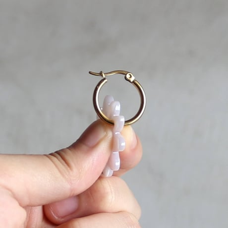 ククシュゼット 正規商品 ピアス レディース 2個売り 両耳用 花 かわいい フランス デイジー イヤリング ホワイト (daisyear)