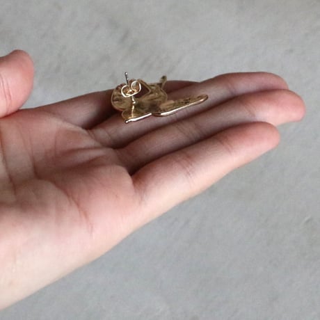 ククシュゼット 正規商品 ピアス レディース 2個売り 両耳用 鳥 燕 かわいい フランス ツバメ イヤリング ゴールド (swallowear)