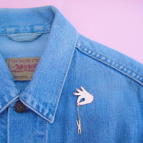 ククシュゼット 正規商品 ピンバッジ ブローチ かわいい おしゃれ フランス Coucou Suzette コウノトリ ピン Stork Pin ホワイトベイビー (poorthingpin)