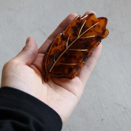 Coucou Suzette / Leaf Hair Claw / leafclaw