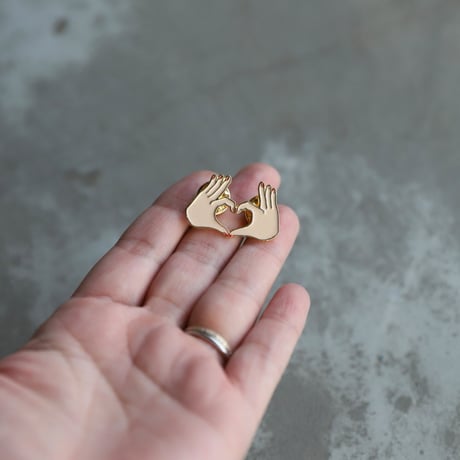 ククシュゼット 正規商品 ピンバッジ ブローチ かわいい おしゃれ フランス 個性的 Coucou Suzette ラブ ピン ホワイト(lovepinwh)