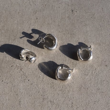 TEN. 正規商品 ユニセックス アクセサリー テン プラム ピアス シルバー/ゴールド【即日発送】(pi-0124)(pig-0124)