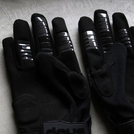 DEUS EX MACHINA / DIRT GLOVES / dmf247886