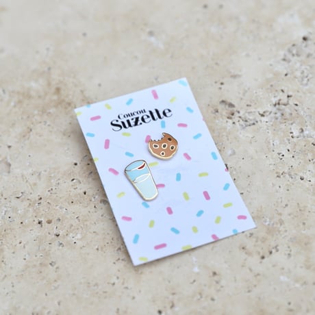 ククシュゼット 正規商品 ピンバッジ ブローチ かわいい おしゃれ フランス 個性的 Coucou Suzette クッキー ミルク ピン 2個セット (cookiemilkpins)