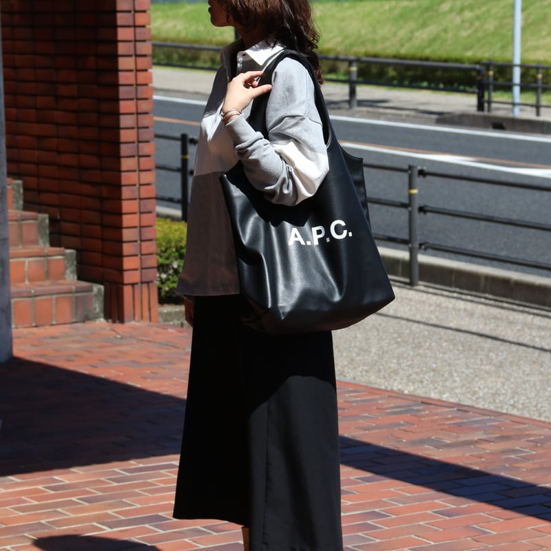 APC バッグ アーペーセー ユニセックス Ninon トートバッグ ブラック