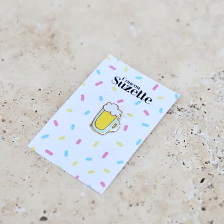 ククシュゼット 正規商品 ピンバッジ ブローチ かわいい おしゃれ フランス 個性的 Coucou Suzette ビール ピン プレゼント イエロー(beerpin)