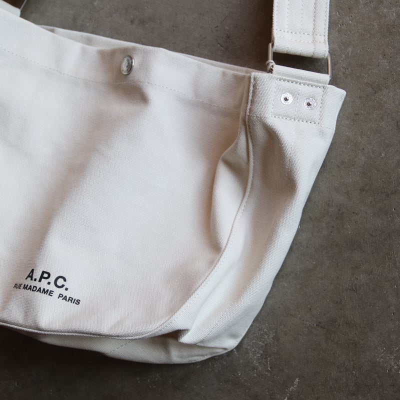 APC / BESACE JOURNAL SMALL CANVAS BAG / 24253-1