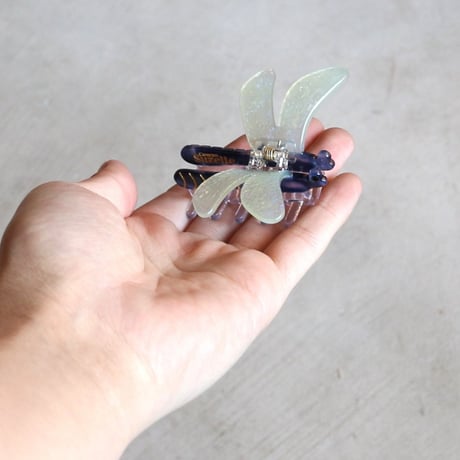 ククシュゼット 正規商品 ヘア アクセ クリップ 蝶 虫 かわいい ギフト Coucou Suzette トンボ ヘア クロー ネイビー(dragonflyclaw)
