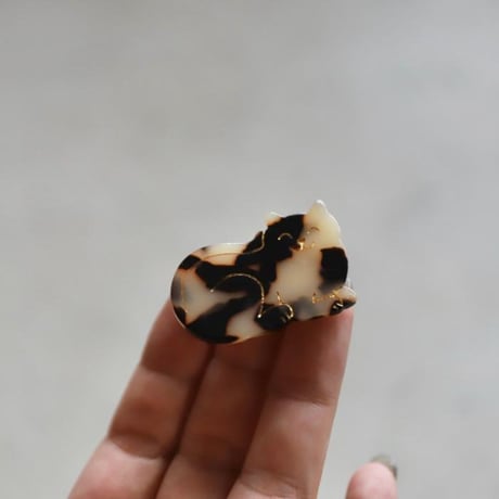 ククシュゼット 正規商品 ヘア アクセ ピン 猫 トラネコ Coucou Suzette タビー キャット ヘア クリップ ベージュ系 べっ甲模様(tabbycatclip)