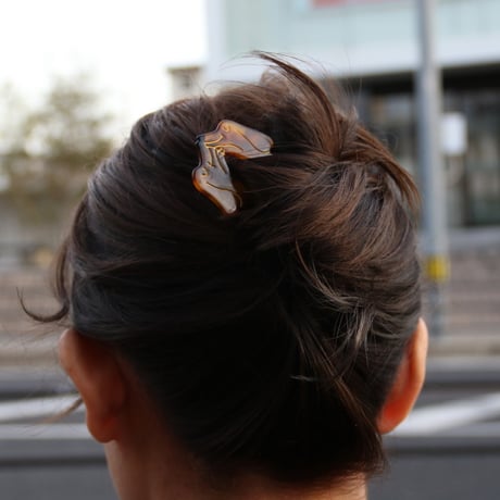 ククシュゼット 正規商品 かんざし ヘアコーム アクセ 犬 かわいい Coucou Suzette ダックスフンド ヘア スティック Dachshund Kiss Hair Stick ブラウン