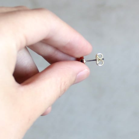 ククシュゼット 正規商品 ピアス 両耳 レディース 虫 個性的 かわいい ギフト てんとう虫 ピアス レッド×ブラック(ladybugear)