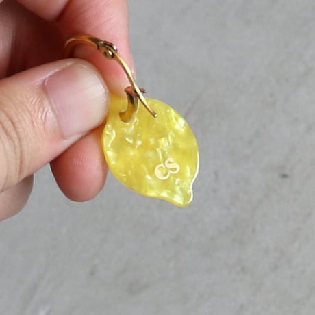 ククシュゼット 正規商品 ピアス レディース 2個売り 両耳用 フルーツ かわいい フランス レモン イヤリングイエロー ( lemonear)