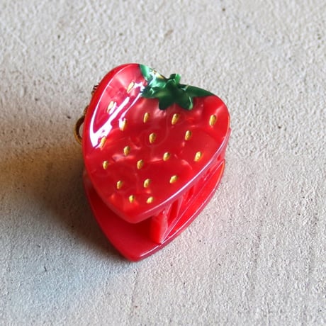 ククシュゼット 正規商品 ヘア アクセ クリップ かわいい 果物 フルーツ フランス Coucou Suzette イチゴ ヘア クロー レッド(strawberryclaw)
