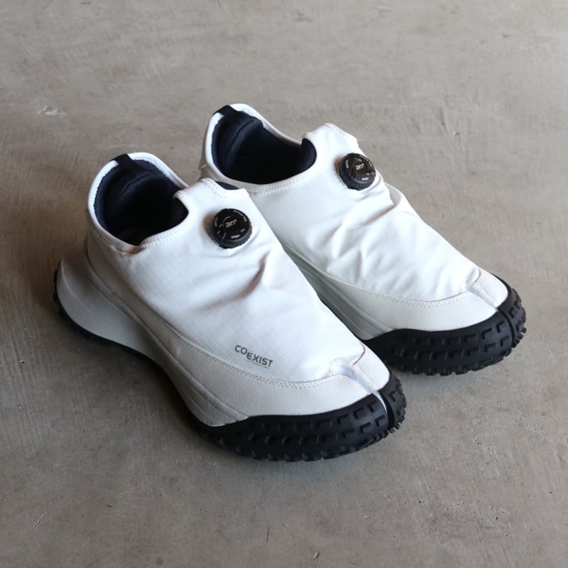 靴 CMF/COMFY OUTOOR GARMNT APPROACH 03 MOC CMF OUTDOOR GARMENT「APPROACH 03 MOC - 足袋スニーカー