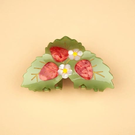 Coucou Suzette / Strawberry Plant Hair Claw / berryplantclaw