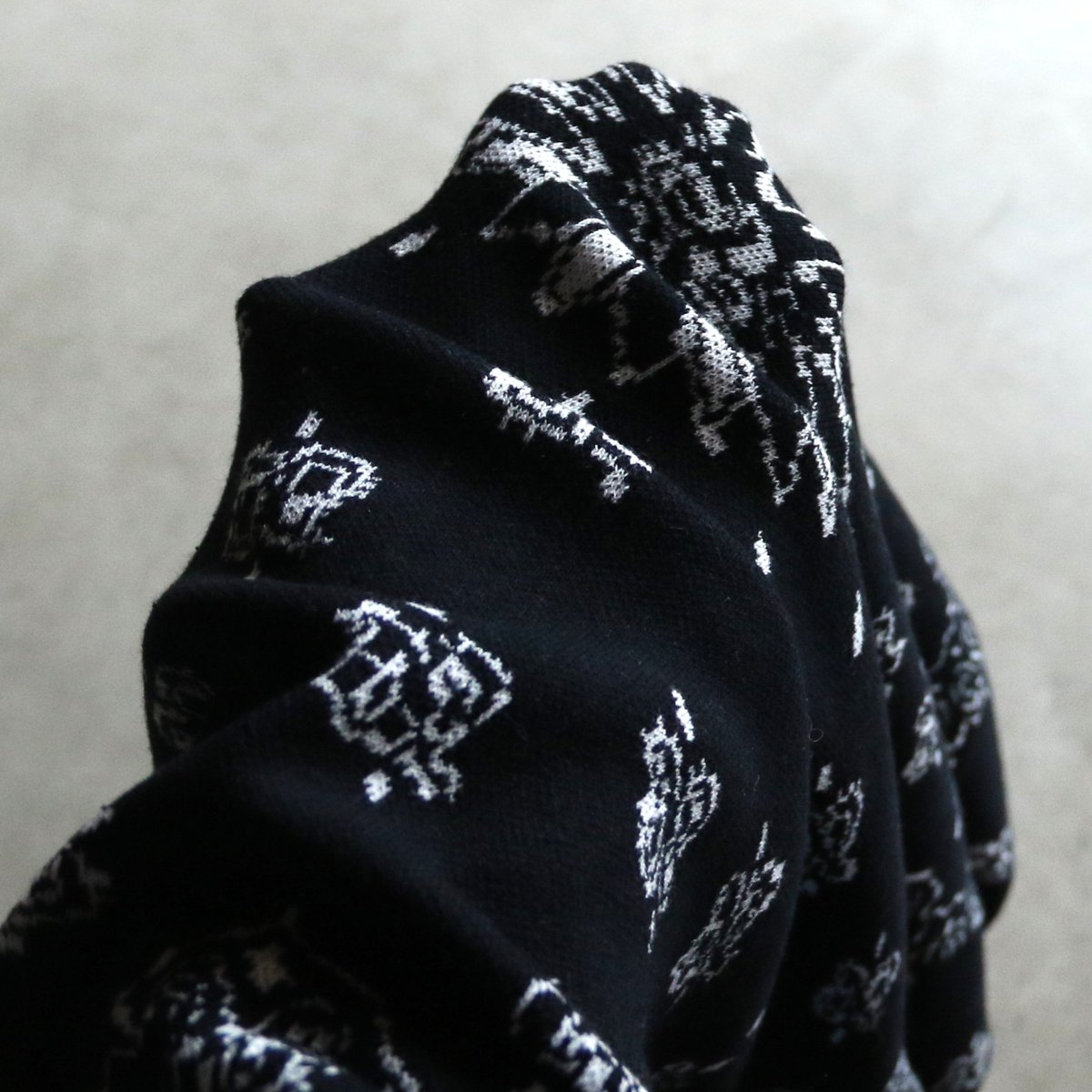 4月13日12:00~販売開始】HIDEANDSEEK / Bandana Cardigan 4月13日12:00~販売開始】HIDEANDSEEK / Bandana Cardigan