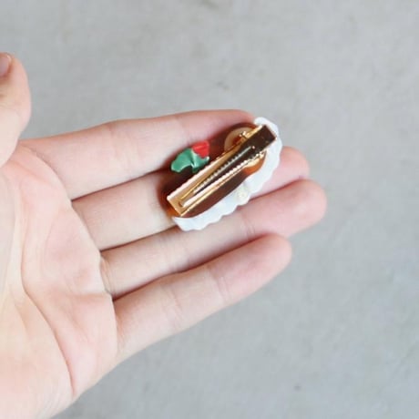 Coucou Suzette / Christmas Log Cake Hair Clip / christmaslogcakeclip