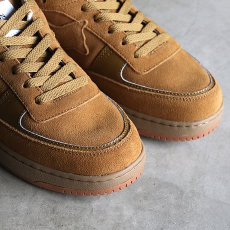 MAISON KITSUNE CHIRU / CHILLAX FOX SNEAKERS / mw04804wq1101