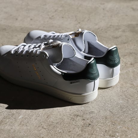 adidas originals / STAN SMITH LUX GTX / JR3323・JR3329