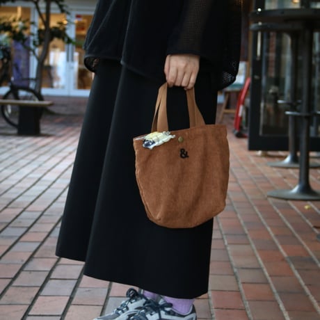 ククシュゼット 正規商品 ヘア アクセ クリップ 犬 かわいい フランス ギフト Coucou Suzette パグ ヘア クロー ベージュ (pugclaw)