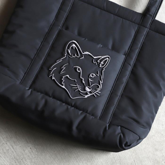 関税負担なし☆MAISON KITSUNE パファー ミディアム トート Maison Kitsune（メゾンキツネ）の「FOX HEAD PUFFER MEDIUM