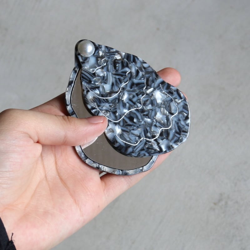 ククシュゼット 正規商品 手鏡 コンパクト ミラー スライド式 貝