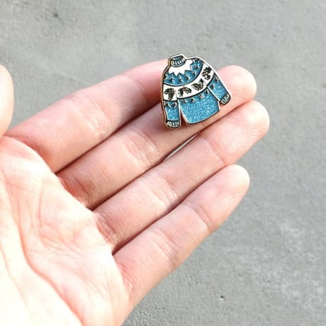 Coucou Suzette / Kitsch Sweater Pin / sweaterpin