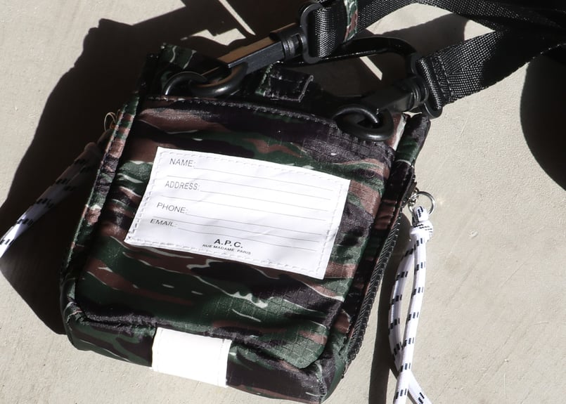 A.P.C. ブラック ボディバッグ A.P.C. ブラック ボディバッグ 楽天市場