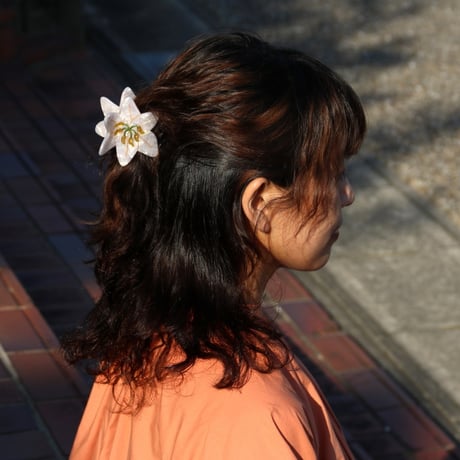 ククシュゼット 正規商品 ヘア アクセ クリップ 花 Coucou Suzette リリウム ユリ ヘア クロー ホワイト (liliumclaw)