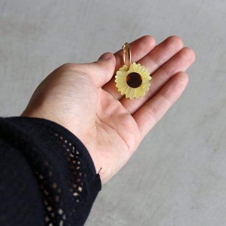 ククシュゼット 正規商品 ピアス レディース 2個売り 両耳用 花 かわいい フランス ヒマワリ イヤリング イエロー ( sunflowerear)