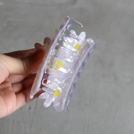 ククシュゼット 正規商品 ヘア アクセ クリップ Coucou Suzette ビッグ デイジー ヘア クロー ホワイト (bigdaisyclaw)