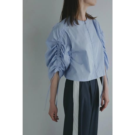 MANOF / DRAWSTRING SLEEVE SHORT BLOUSE / 891224132