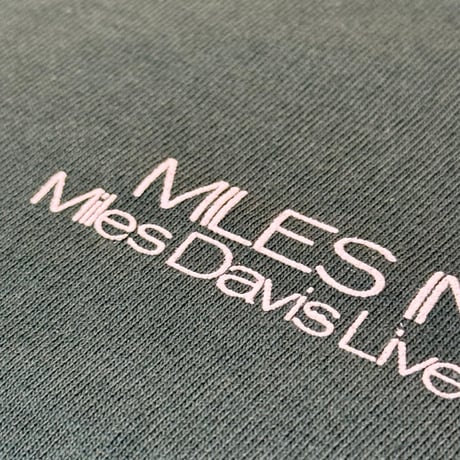 ”MILES IN TOKYO" 6.20z OPENEND MAX WEIGHT L/S Tee Green
