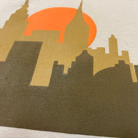 "ViewFromQueens" 6oz US COTTON S/S Tee SAND
