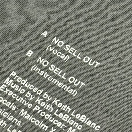 "NO SELLOUT" 6.1oz GarmentDye Tee Gray