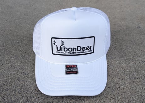 URBAN DEER Trucker Cap