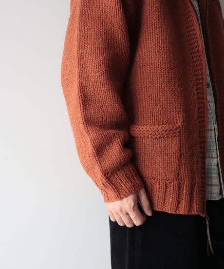 HAND KNITTED ZIP CARDIGAN     [LENO]