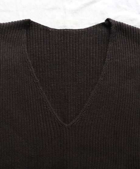 Cashmere V-Necked Vest     [Véritécoeur]