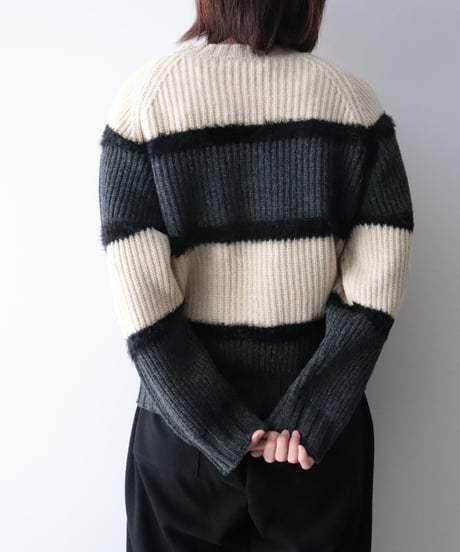 Super Comeback Lamb's Wool Multi Border Knit     [Robes&Confections]