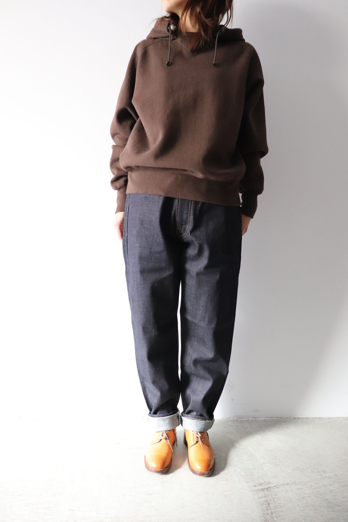 LUCY - High Waist Tapered Jeans - [LENO] | 