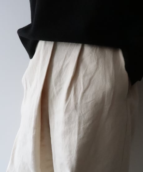 Vegetable Dyeing フロントタックパンツ     [Véritécoeur]