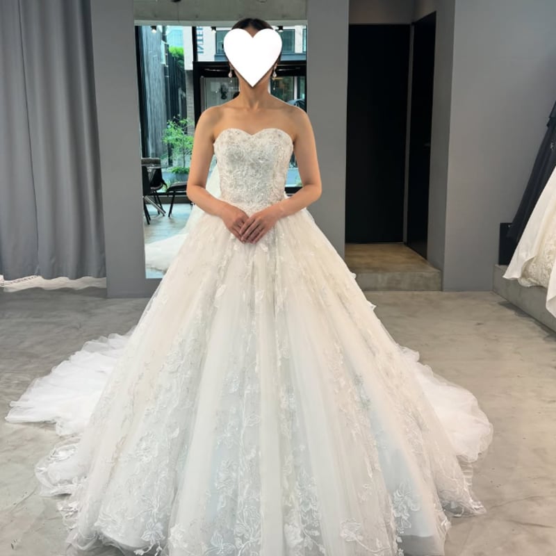 ソフトチュールのウェディングドレス ウェディングドレス デザイン感 爽やかで優しいブルー ソフト