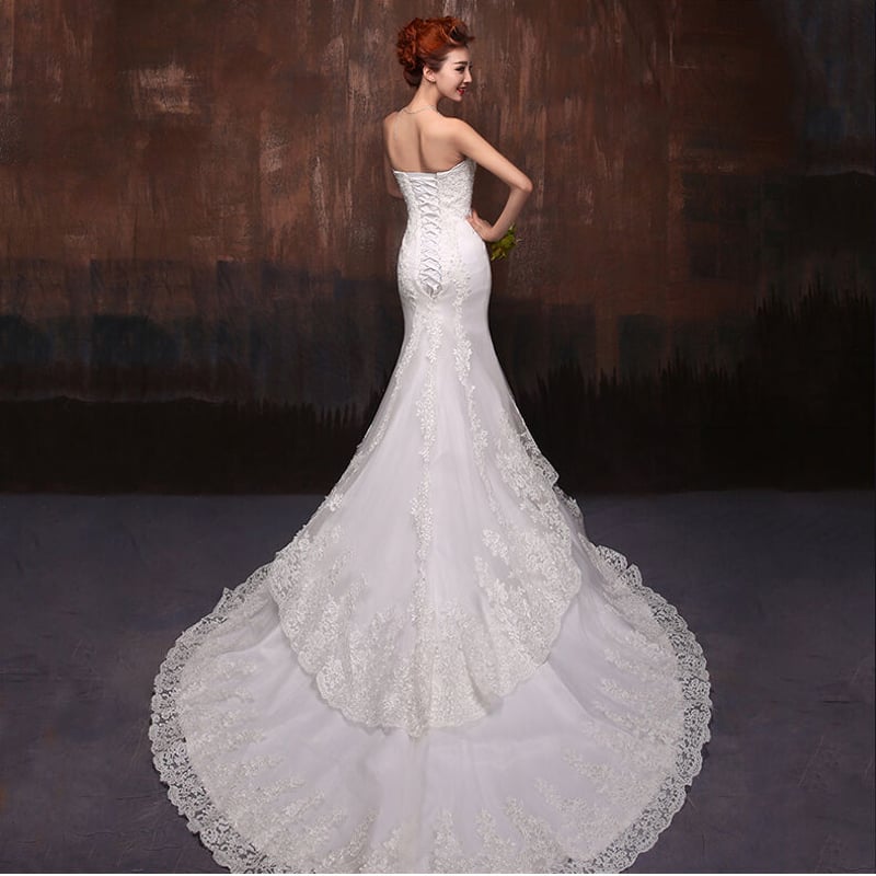 高品質！ ベアトップ ウエディングドレス 3D立体レース刺繍 エレガント  