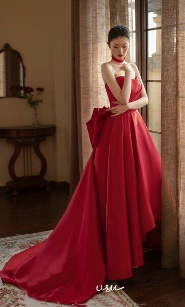 高品質！パーティードレス 赤 光沢サテン フィッシュテール 憧れの  
